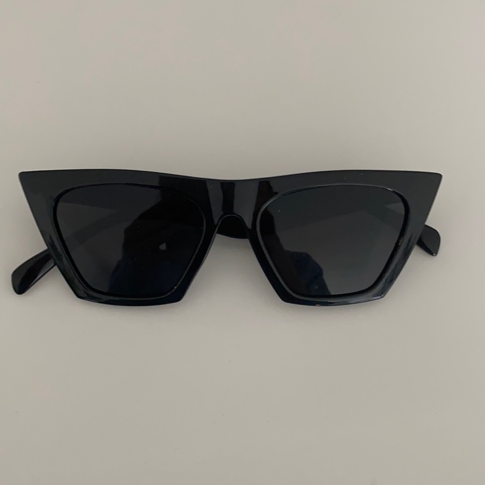 Mosanana Women’s Black Sunglasses BRAND NEW!
